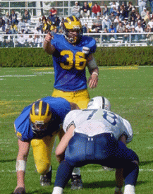 awww.udel.edu_sportsinfo_news_media_photo_football_2002_mulhern_10_26_02.gif