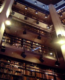 awww.library.utoronto.ca_fisher_tour_mezzanine_stacks_mezzanine_stacks1.jpg