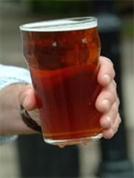 ai111.photobucket.com_albums_n137_mrboat_On_20the_20web_A_Pint_of_Beer_250pixels.jpg