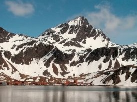 ai138.photobucket.com_albums_q247_Adventure_Books_of_Seattle_grytviken.jpg