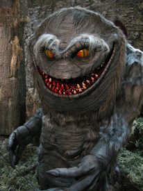 athefuntimesguide.com_images_blogs_big_scary_monster_halloween_prop_by_daveiam.jpg