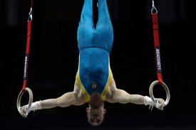 awww1.pictures.zimbio.com_gi_Artistic_Gymnastics_World_Championships_2009_SUCy_EpxMEwl.jpg