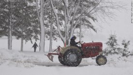 ai2.cdn.turner.com_cnn_dam_assets_121220055903_01_midwest_blizzard_1220_horizontal_gallery.jpg