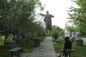 ai5.photobucket.com_albums_y187_sparkchaser1998_Kazakhtrip_202012_Semey08.jpg